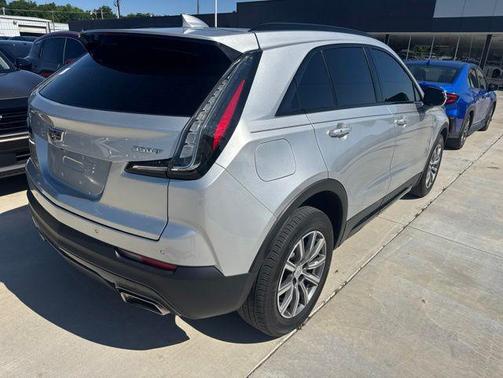 Radiant Silver Metallic 2021 Cadillac XT4 Sport