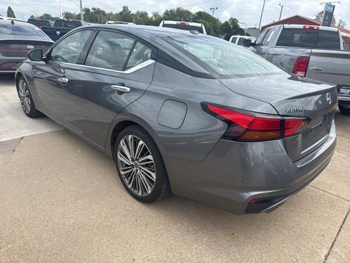 2023 Nissan Altima 2.5 SL