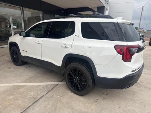 2023 GMC Acadia FWD SLT