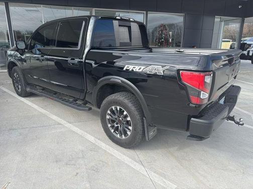 2024 Nissan Titan PRO-4X