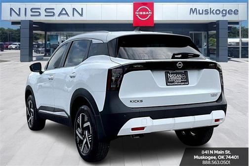 2026 Nissan Kicks SV