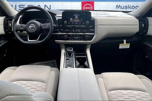 2025 Nissan Pathfinder SV 4WD