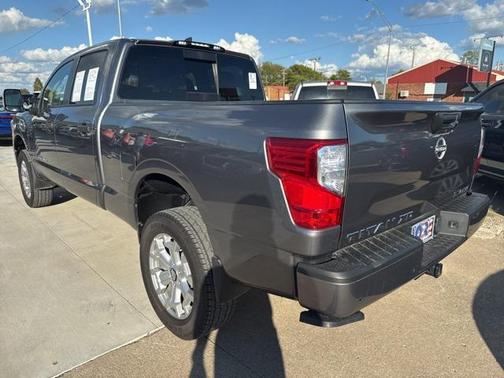2024 Nissan Titan XD SV