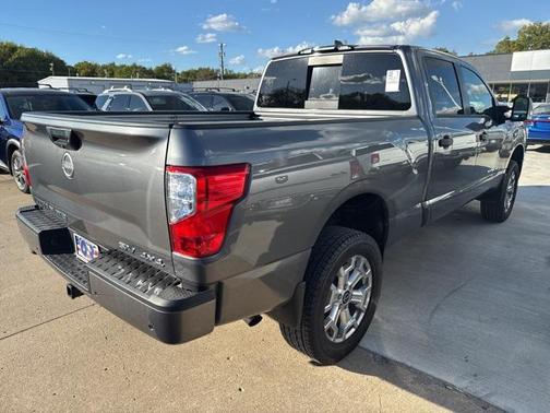2024 Nissan Titan XD SV