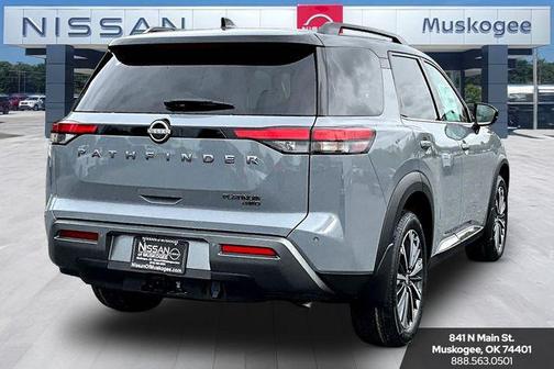 2026 Nissan Pathfinder Platinum