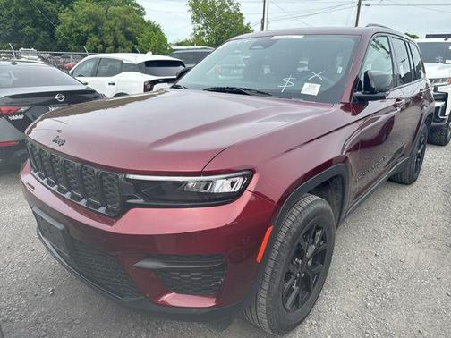 Velvet Red Pearlcoat 2025 Jeep Grand Cherokee Altitude