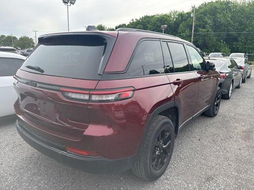 Velvet Red Pearlcoat 2025 Jeep Grand Cherokee Altitude