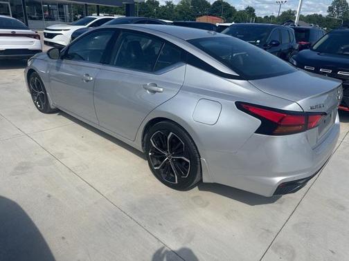 2024 Nissan Altima SR FWD
