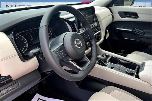 2025 Nissan Pathfinder SV 4WD