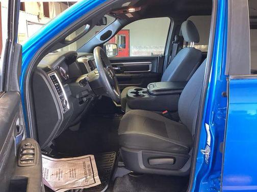 2022 RAM 1500 Classic Warlock Quad Cab 4x4 6'4' Box