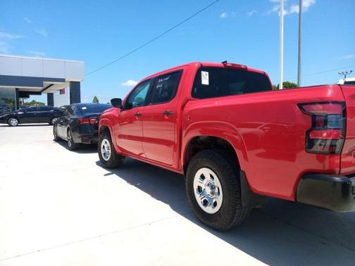 2022 Nissan Frontier S