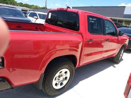 2022 Nissan Frontier S