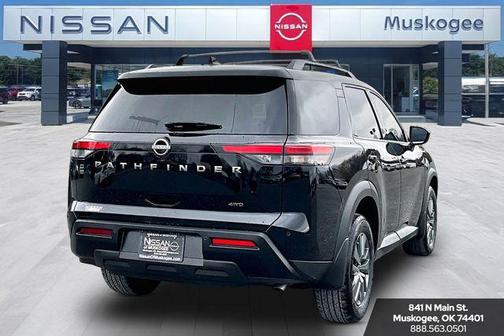 2026 Nissan Pathfinder SV