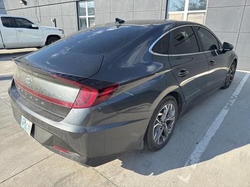 2022 Hyundai SONATA SEL