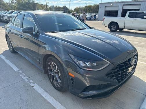 2022 Hyundai SONATA SEL