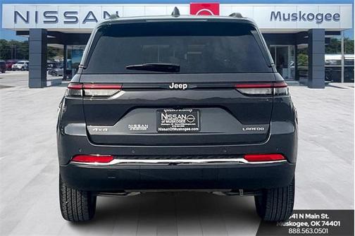 2025 Jeep Grand Cherokee Laredo