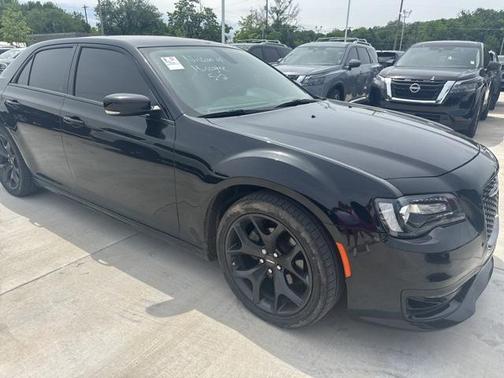 2021 Chrysler 300 Touring