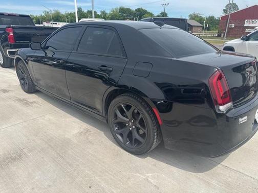 2021 Chrysler 300 Touring