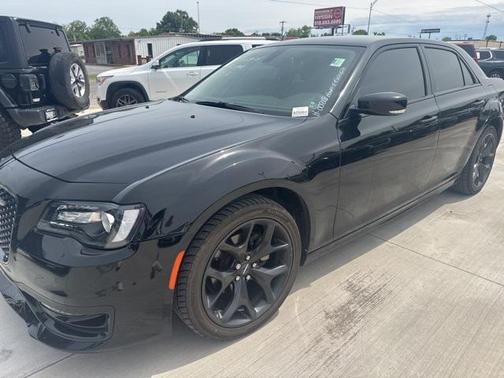 2021 Chrysler 300 Touring