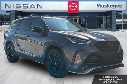 Magnetic Gray Metallic 2023 Toyota Highlander XSE