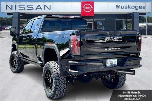 2025 GMC Sierra 2500 AT4