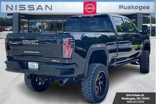 2025 GMC Sierra 2500 AT4