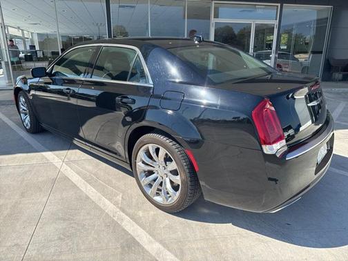 2020 Chrysler 300 Touring