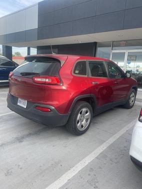 2017 Jeep Cherokee Sport