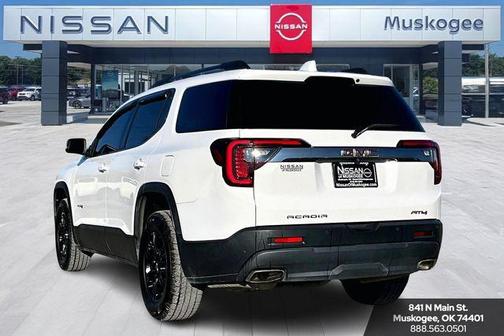 2022 GMC Acadia AT4