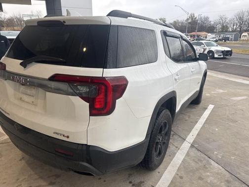 2022 GMC Acadia AT4