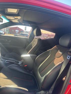 2019 Hyundai Veloster 2