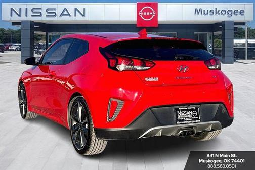 2019 Hyundai Veloster 2