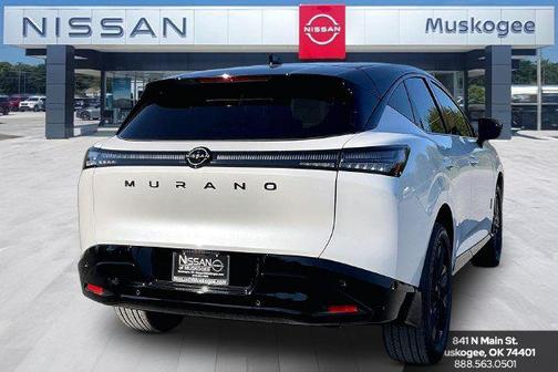 Everest White Pearl/Black 2027 Nissan Murano Dark Armor