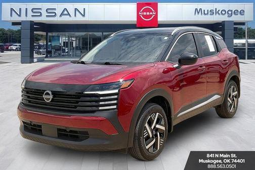 Scarlet Ember Tintcoat/Super Black 2025 Nissan Kicks SV
