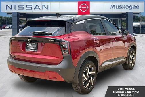 Scarlet Ember Tintcoat/Super Black 2025 Nissan Kicks SV