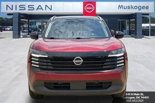Scarlet Ember Tintcoat/Super Black 2025 Nissan Kicks SV