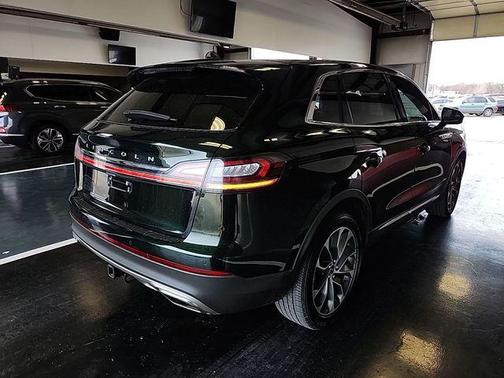 2021 Lincoln Nautilus Reserve