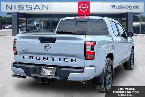 Boulder Gray Pearl 2026 Nissan Frontier SV