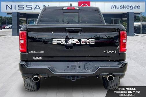 Diamond Black Crystal Pearlcoat 2025 RAM 1500 Big Horn/Lone Star