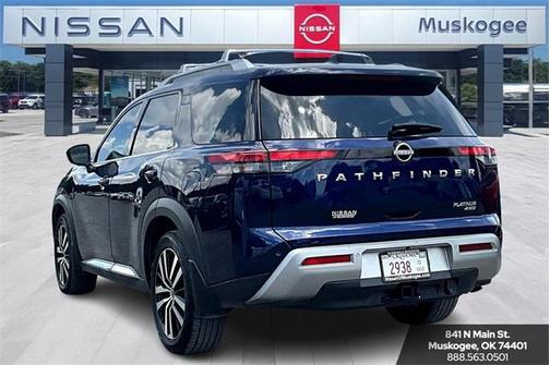 2023 Nissan Pathfinder Platinum 4WD
