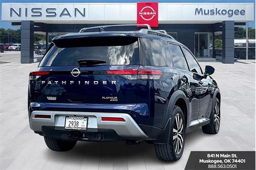 2023 Nissan Pathfinder Platinum 4WD