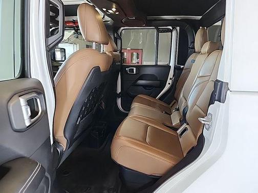 Bright White Clearcoat 2020 Jeep Gladiator Rubicon