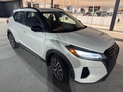 2021 Nissan Kicks SR