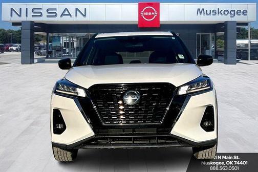 2021 Nissan Kicks SR