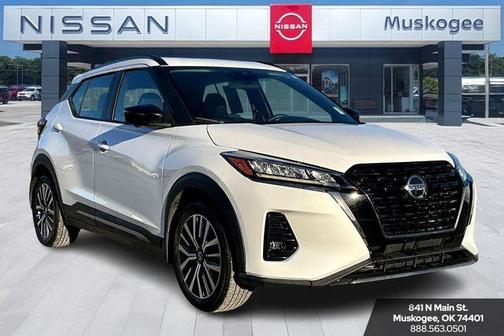 2021 Nissan Kicks SR