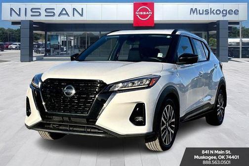 2021 Nissan Kicks SR