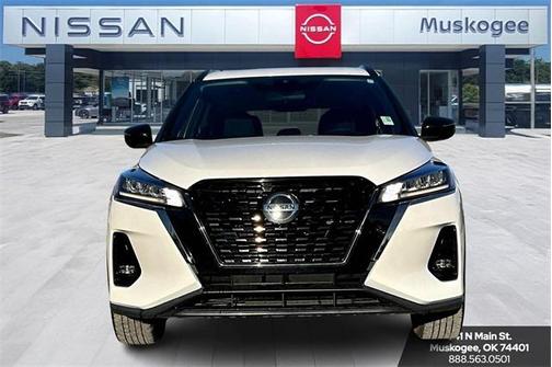 2021 Nissan Kicks SR