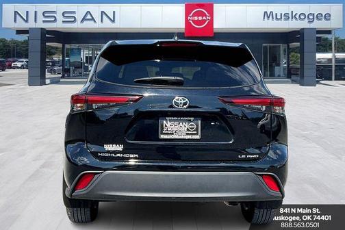 2024 Toyota Highlander LE