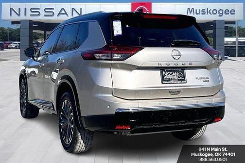 Champagne Silver/Black 2026 Nissan Rogue Platinum