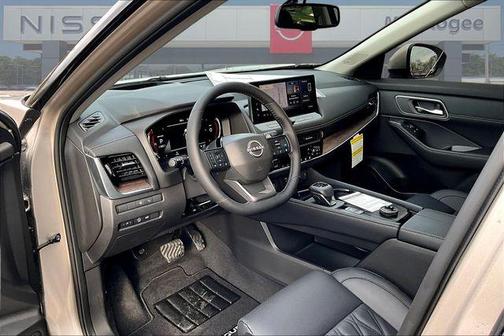 Champagne Silver/Black 2026 Nissan Rogue Platinum